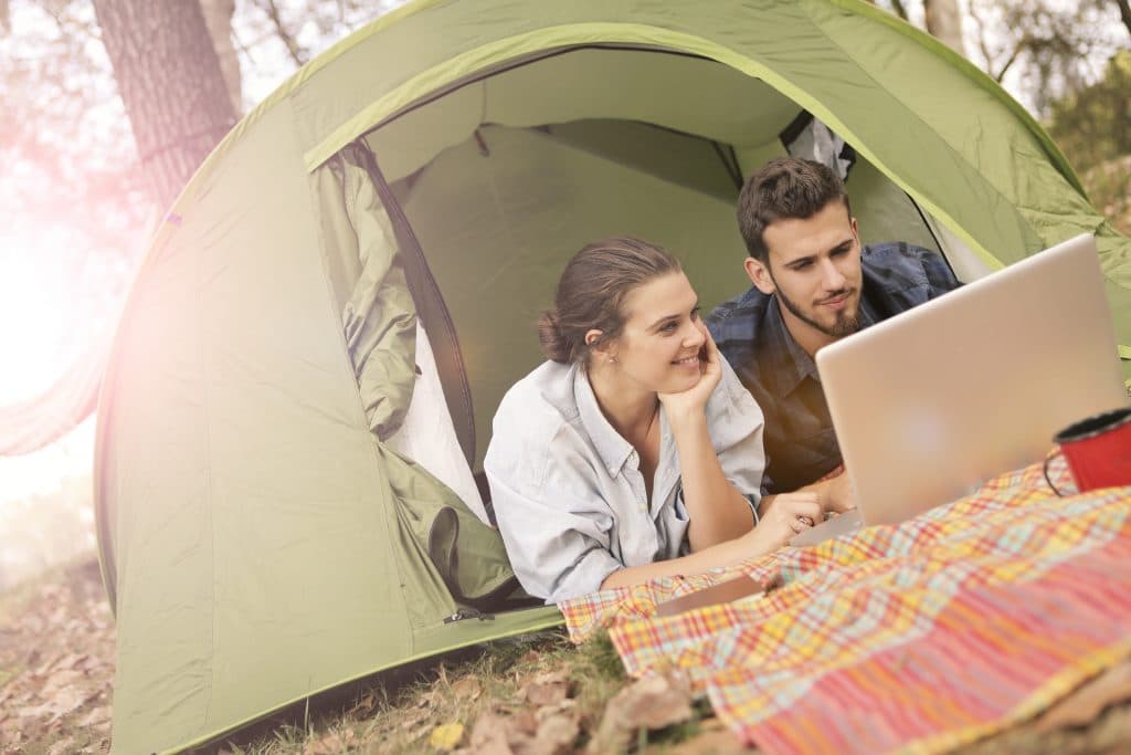 Camping Du Lac in Taupont : tenten